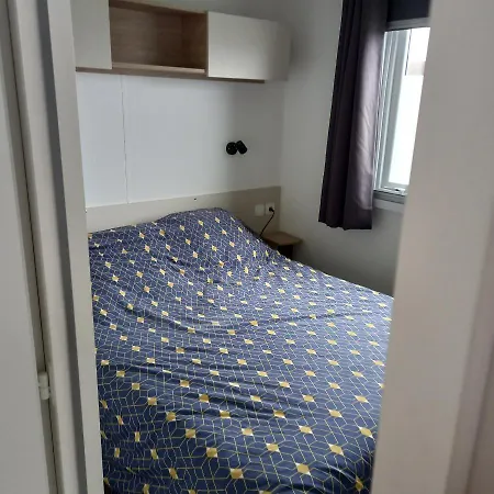 Camping Domaine De *